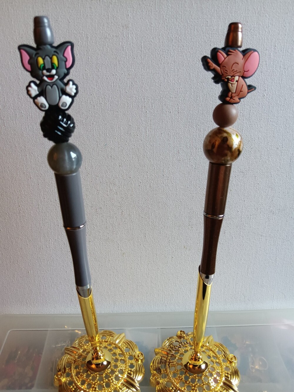 Tom and Jerry Gray and Brown Decorative Pen Set